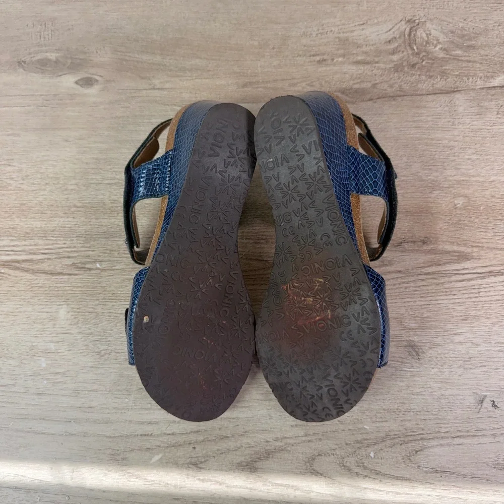 Vionic Rest Larrun Wedge Sandal Snakeskin Blue Womens 7